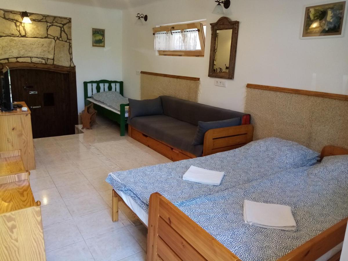 Vagabund Vendeghaz Villa Etyek Exterior photo